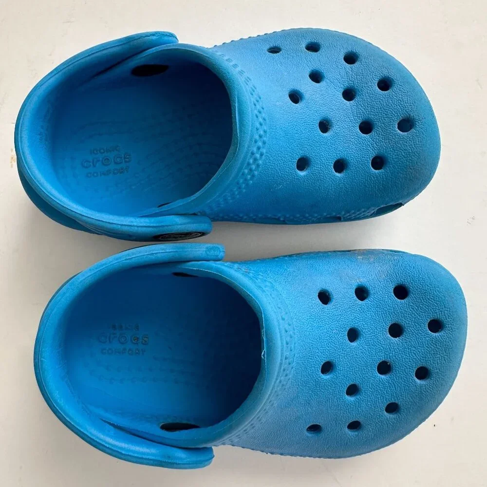 Crocs Toddler Kid's Size 5 Bright blue
